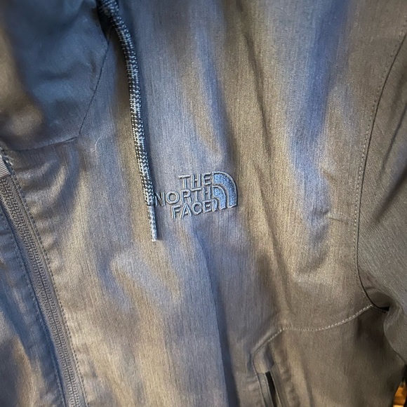 North face winter coat - Picture 3 of 5